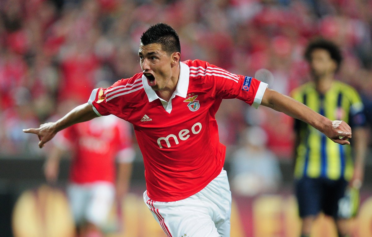 π¦
Γscar Cardozo at Benfica π«
#UEL #FlashbackFriday