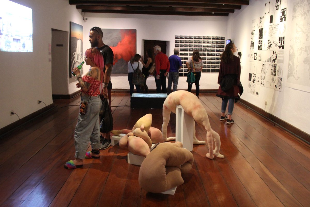stgocultura's tweet photo. Último día de la exposición del Premio Municipal Arte Joven 2018 en la Posada de Corregidor. Y a las 18:30 l@s invitamos al cierre de la exposición con "Artistas en Diálogo" para conversar en torno procesos creativos de las obras junto a #explorabarrioarte y #exploracontuborg https://t.co/YhLWgQjDKH