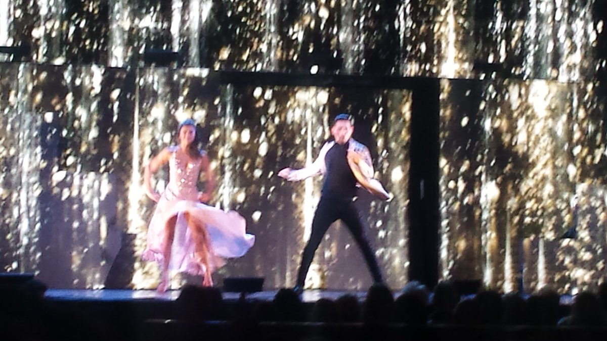 Mommyof4boysD's tweet photo. A few more of my girl @Dance10Hayley You were Awesome ☆ @RadioCity ♡ @derekhough #1FanForADecade https://t.co/rul39J7NgS