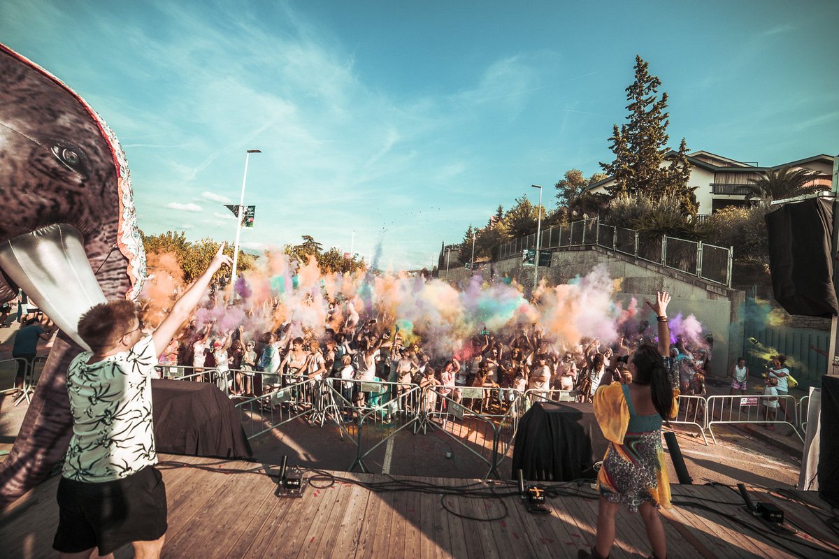 🌈 Llega el finde, llega la hora del color 🌈
#HoliDolly #Felizfinde #Color #Holi #Fiesta