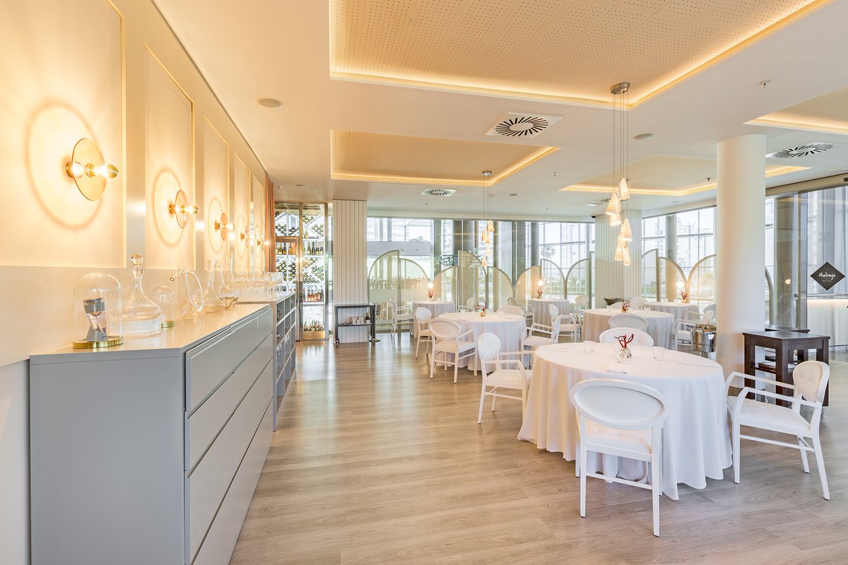 Un fin de semana por delante para descubrir el sabor de la cocina de Audrey's.
º
A weekend ahead to discover the taste of Audrey's cuisine.

#AudreysCalpe #Anábasis