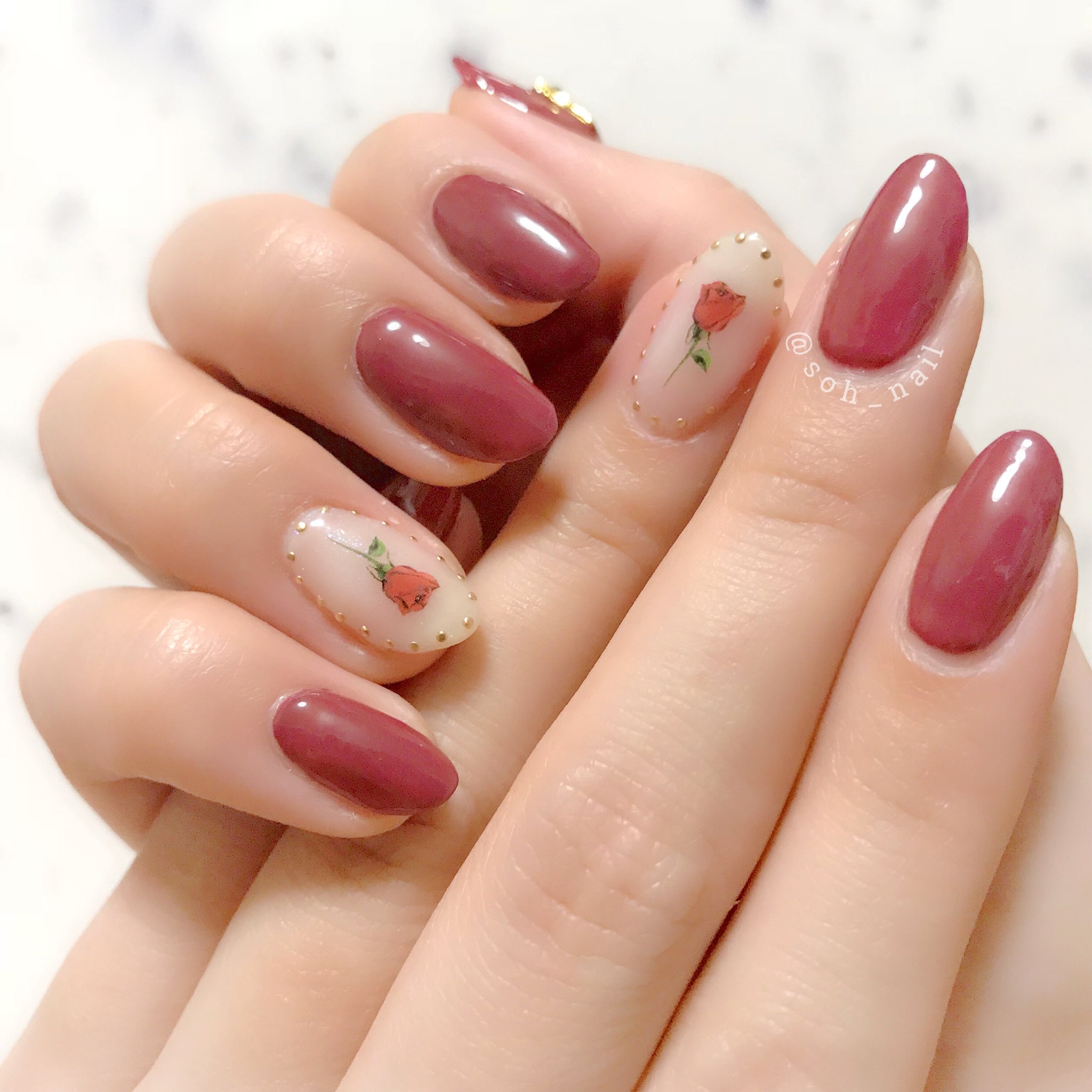 Twitter এ Soh ネイル垢 New My Nail 赤みブラウンのワンカラーと 薬指に しずくウォーターネイルシールのバラを一輪 何だこれは 語彙が無くなるくらい可愛い セルフネイル ジェルネイル しずくネイルシール T Co Jyt67nguqc