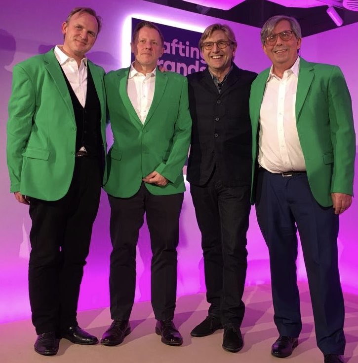 Wow! What a night! And a big thank you @PeterDart @WPP @glenlomas @aandeddb @tonywright @InterpublicIPG for their amazing and fun performances and even more for their green jackets! @Unilever #Marketing Awards ...I thought you would enjoy this @RobNorman ..Felt like @Cannes_Lions