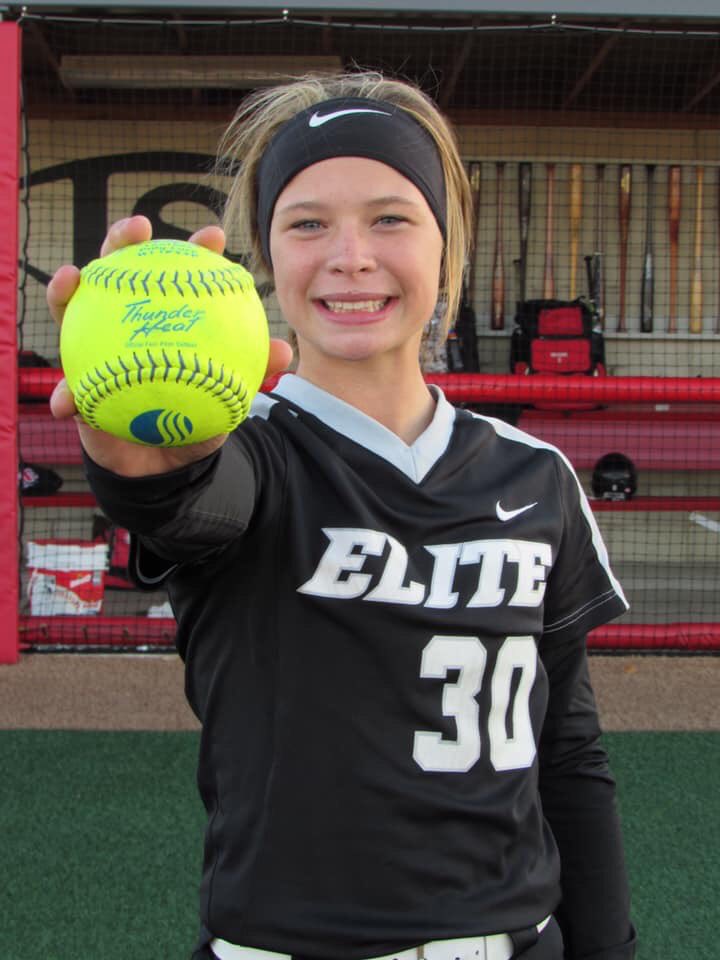 Dad_of_30_n_3's tweet photo. Headed to Houston w/ @ellakboyer for @UnderArmour @SoftballFactory All American Tourney for the Second Year In a Row 🥎🥎🥎

#RepThe217 #ChantsUp #BackTheBirds #Illini https://t.co/vlE3dFt7XJ
