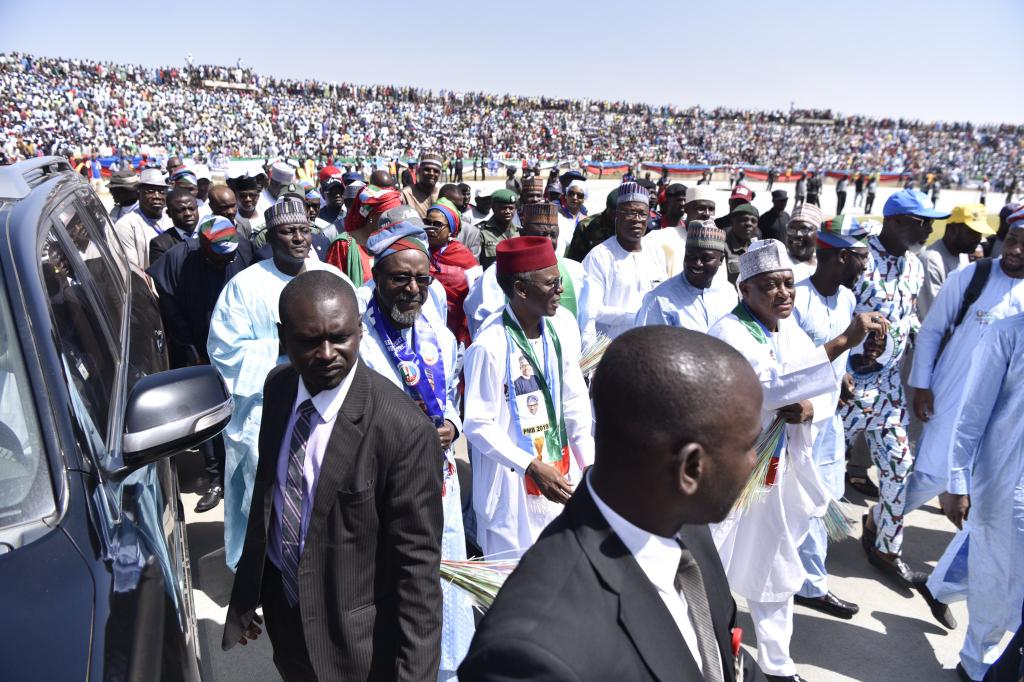 SalymBabajo's tweet photo. Governor Mallam Nasir @elrufai has arrived at the Ahmadu Bello Stadium for the flag-off of the APC Presidential Campaign in Kaduna State and the opening of the Kaduna Music and Arts Festival (KADAMFEST).
#PuttingPeopleFirst #PMBinKaduna #KADAMFEST https://t.co/vpTyvoZnQ8