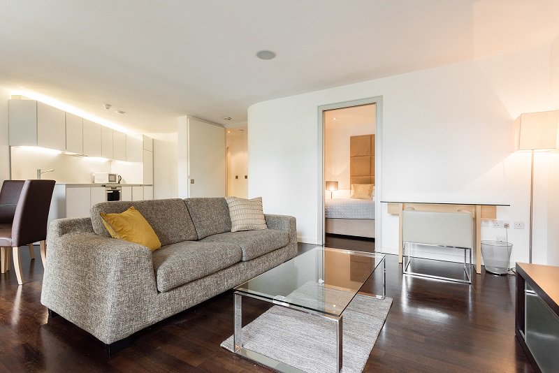 LondonShortStay's tweet photo. On a business trip in #London and need affordable #accommodation that feels like home; spacious, tastefully furnished, secure and equipped with excellent amenities to which you are accustomed? https://t.co/3uFm0kzkWw   Call: (44) 845 388 7761

#Vacation #ExecutiveAccommodation https://t.co/n8OeTpVKY2