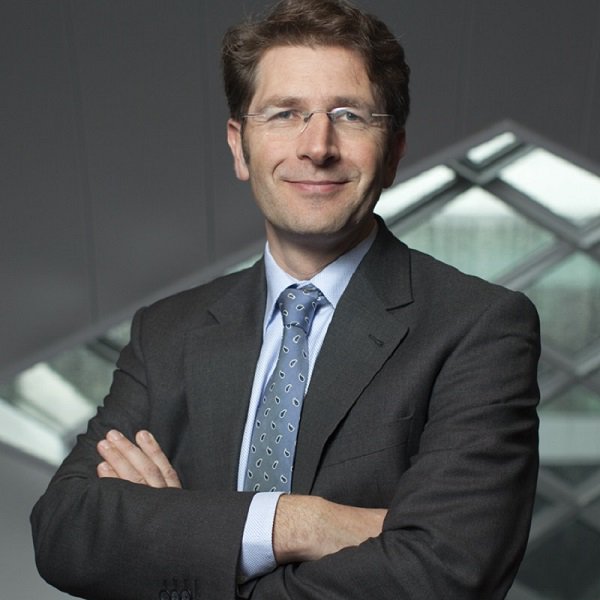 ‘#Banken concurreren uiteraard op #duurzaamheid en #circulariteit. Bijzonder hoe we door samenwerking internationaal vooroplopen en kennis internationaal kunnen benutten' Alain Cracau Dir. Sustainable Business Development <a href="/Rabobank/">Rabobank</a> goo.gl/151Jq5 #WeekvandeCE #TweetvdDag