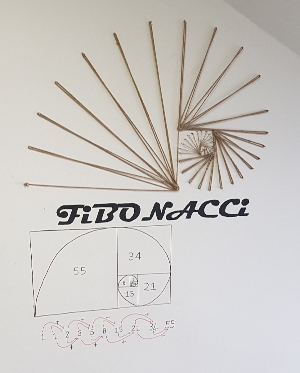 Matematiği sanata dökmeye devam.. siz bilirsiniz fibonacci'yi bana da fibonaccihan derlerdi:)
Devamını yapacağım 0.618 falan ekleyeceğim belki bi kac grafik ekleriz:)
#BahcesehirKoleji #Fibonacci #MatematikSanattır