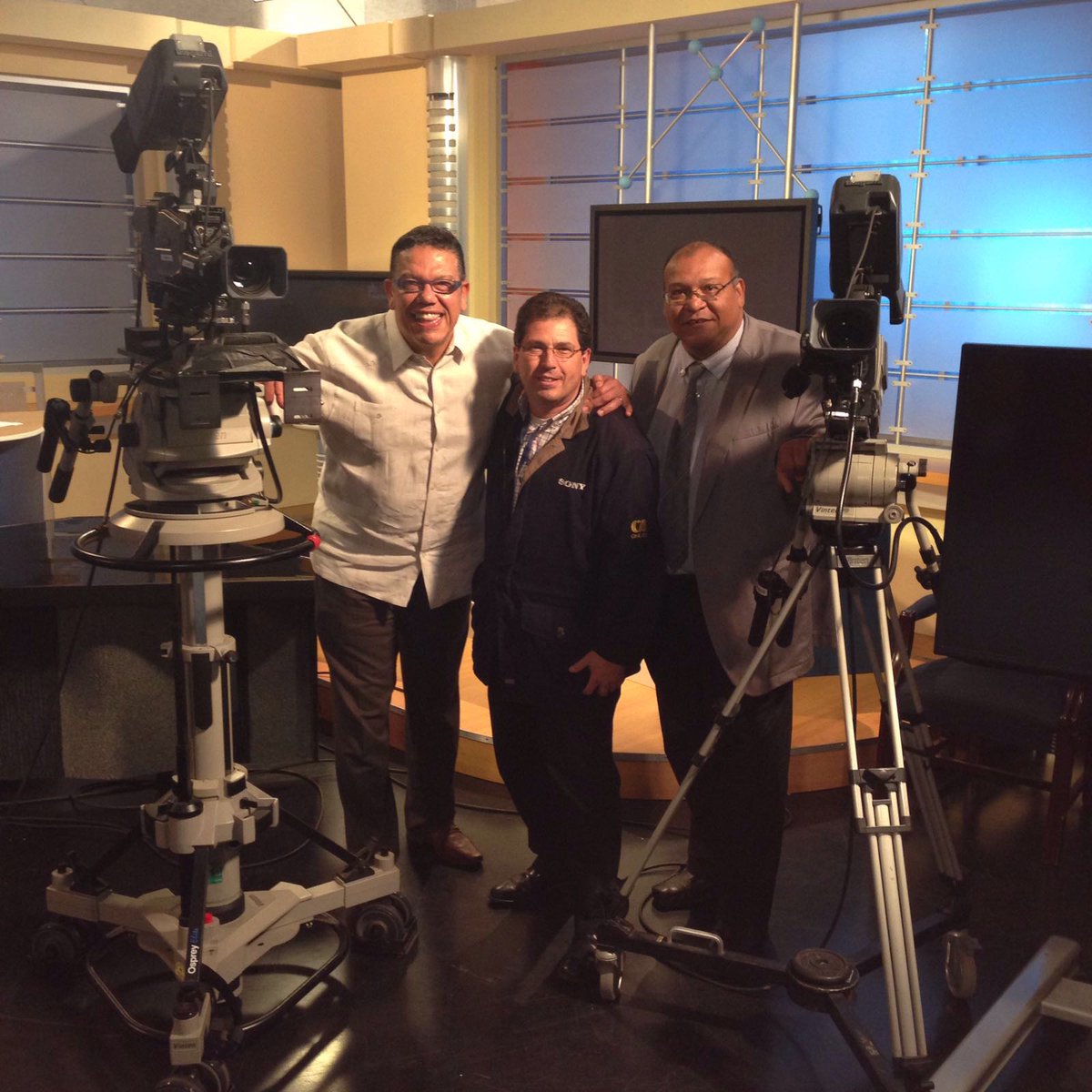 Gracias MANOLO GONZALEZ por tú invitación al canal 17 de #Miami