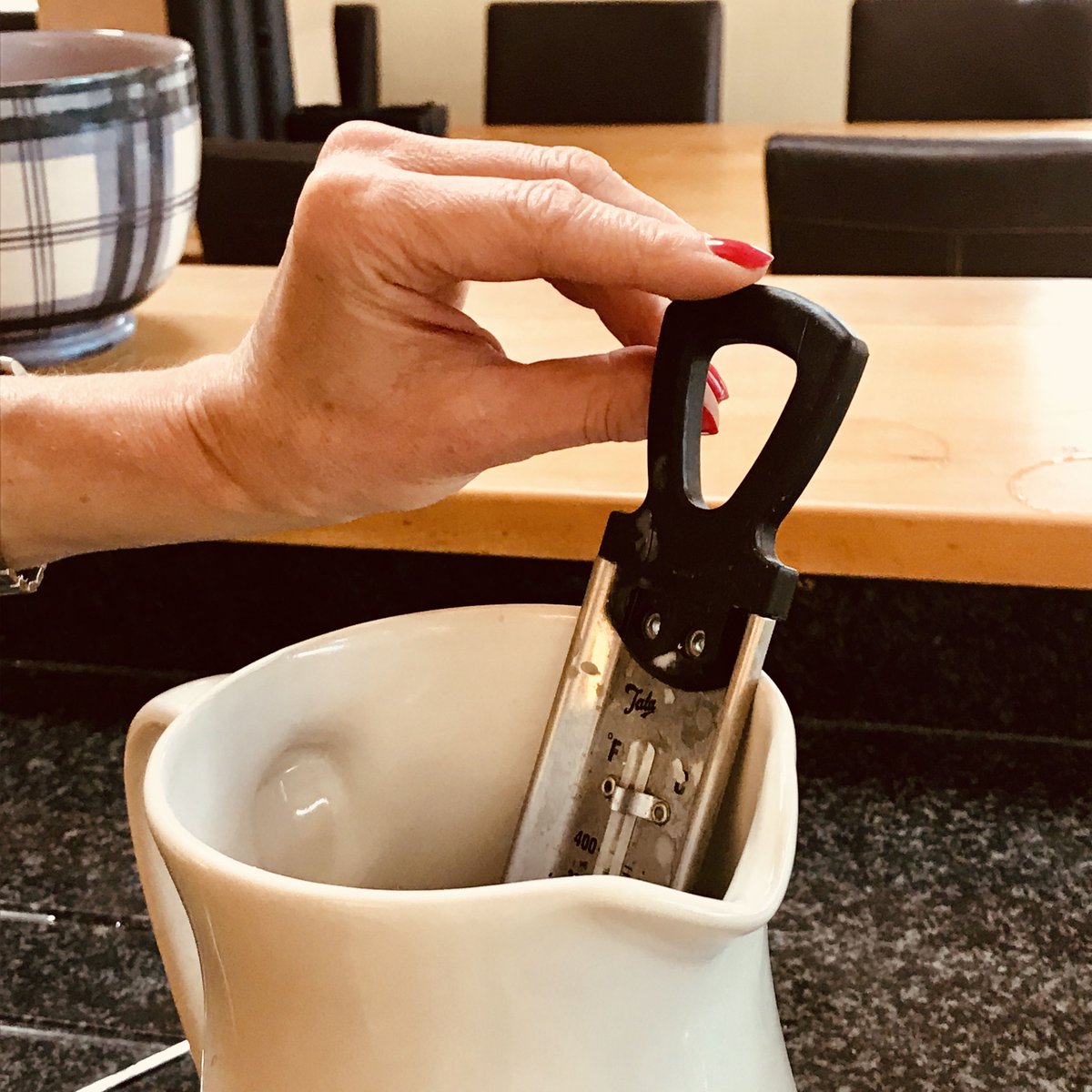 FindUbiety's tweet photo. We're so lucky to have a founding partner who is a true expert in creating candles that shine in every sense of the word. #candles #sneakpeek #essentialoils #longburning #findubiety #vegan #comingsoon ๐ฏ https://t.co/gaoyQKVsQB