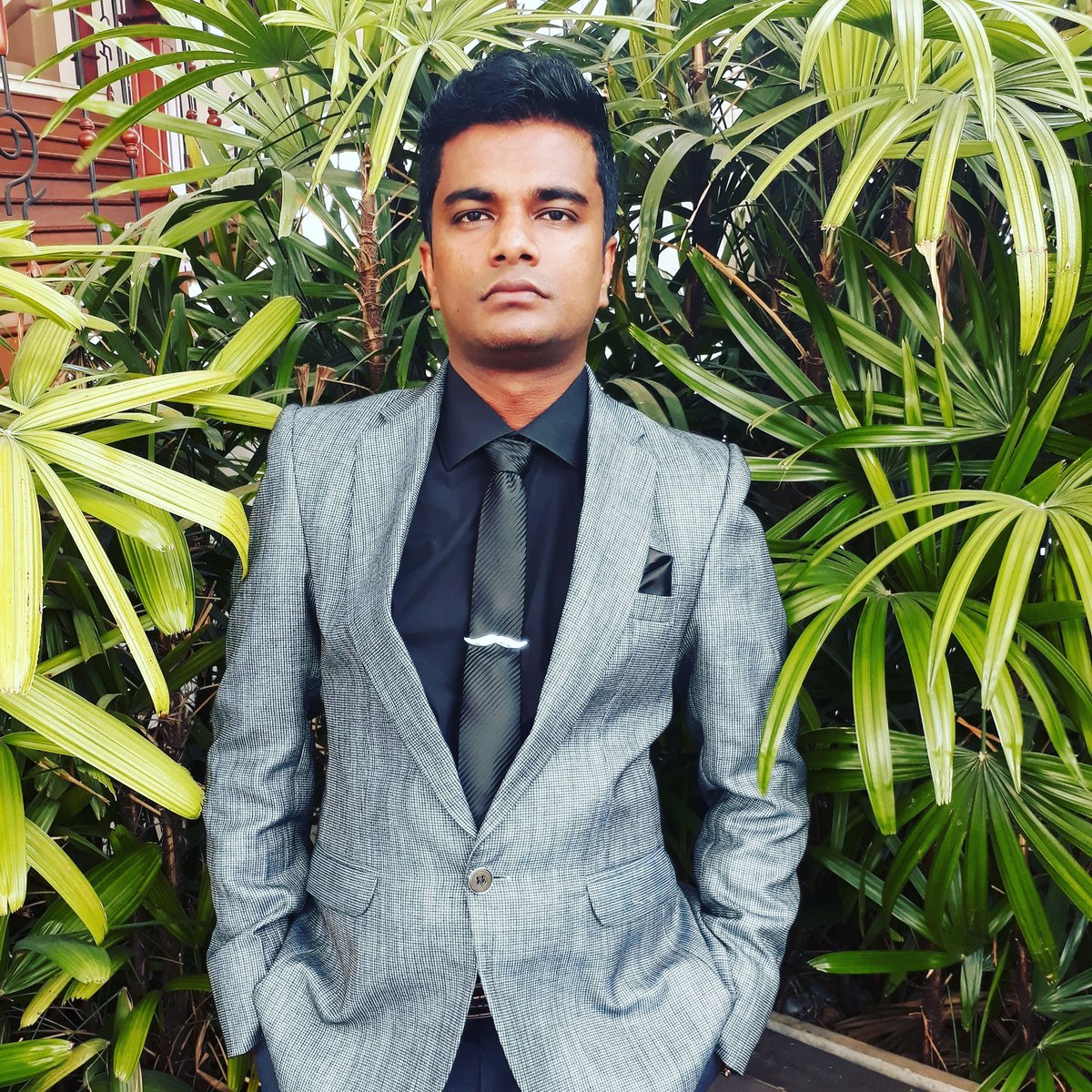 Wedding mood on ❤️
.
.
#weeding #suitandtie #suit #tie #theroyalgrand #black #twotone #fashionnova #fashion #insta #weddingbells #weddingseason #weddingfashion #weddingmoments #weddingstyle #mustach