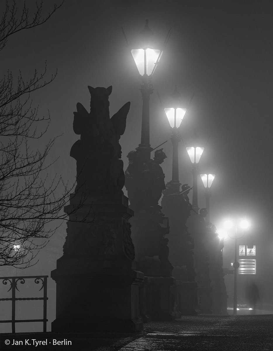 Berlin foggy Moltkebridge #Berlin #fog #foggy #nightphotography #berlinarchitecture #longexposure #filmnoir #spree #berlinnight #nuit #bnw #monochrome