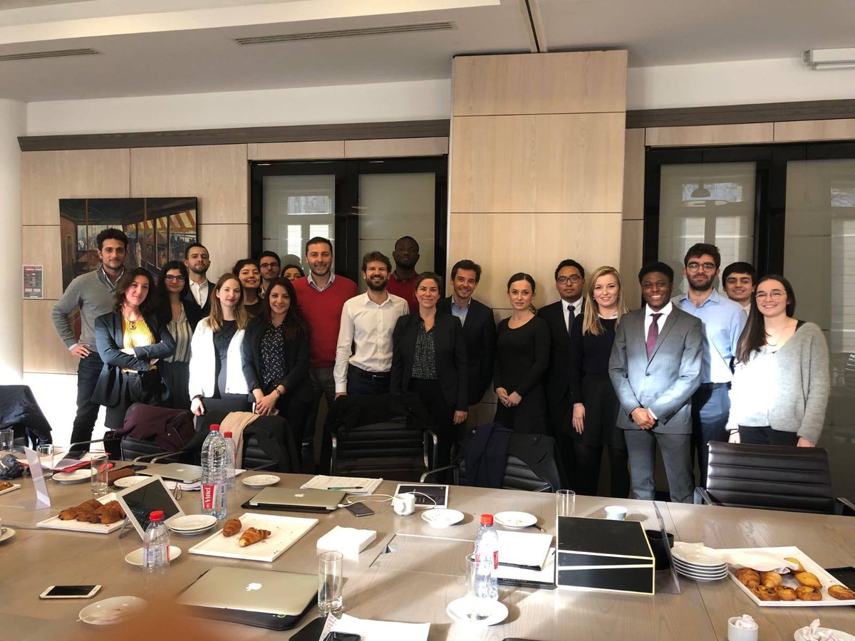 Les étudiants du MACI tiennent à remercier chaleureusement le cabinet <a href="/ClearyGottlieb/">Cleary Gottlieb</a> et particulièrement Maître De Rancourt et Maître Goldsmith, pour un atelier tant passionnant que vivant sur la "cross-examination" d'experts en arbitrage international.