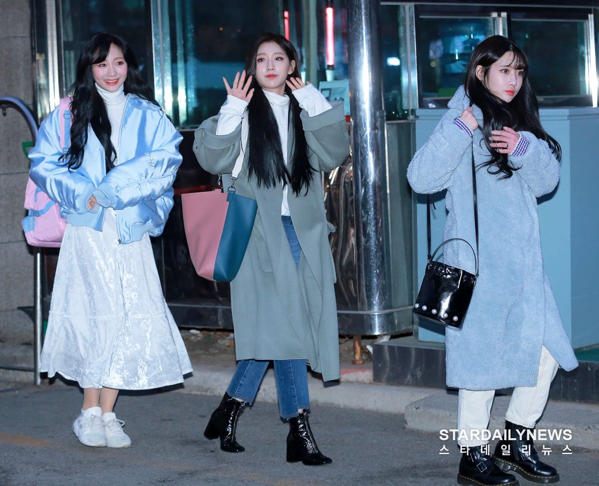 190118 뮤직뱅크 출근길 기사사진 📷
#Lovelyz #러블리즈
#유지애 #지애 #류수정 #수정 #정예인 #예인