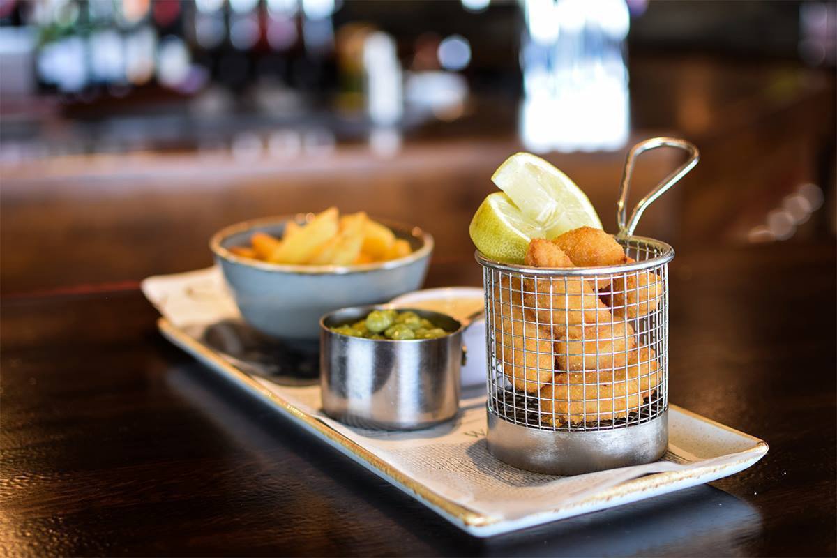 Whole Tail Scampi, with Chips, Mushy Peas and Tartar Sauce