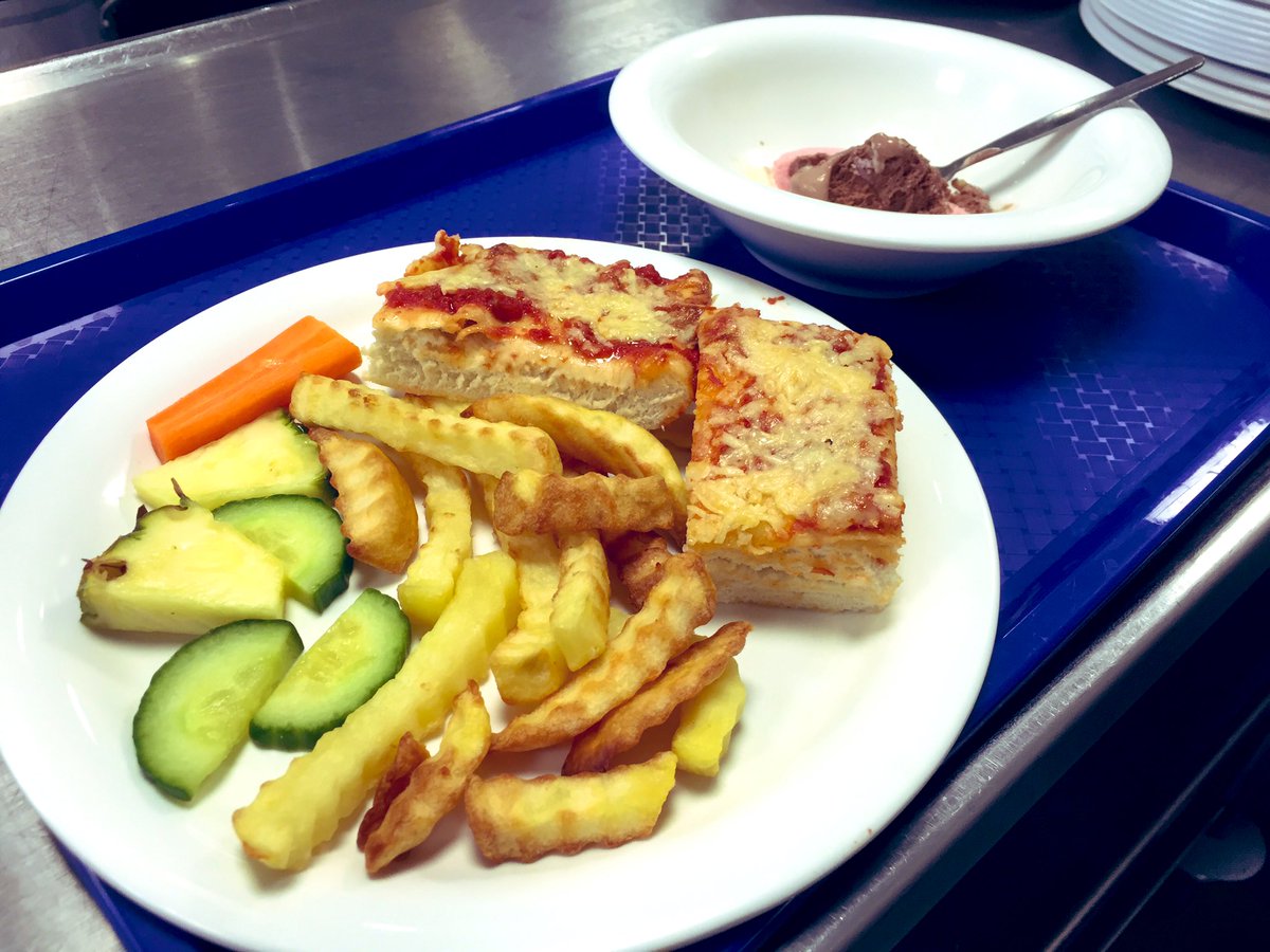 bourtonps's tweet image. Today’s school lunches ... #WindrushValleyCatering pizza base #Cookedfromscratch looks and tastes delicious. The children loved the #homemade base it was really yummy!