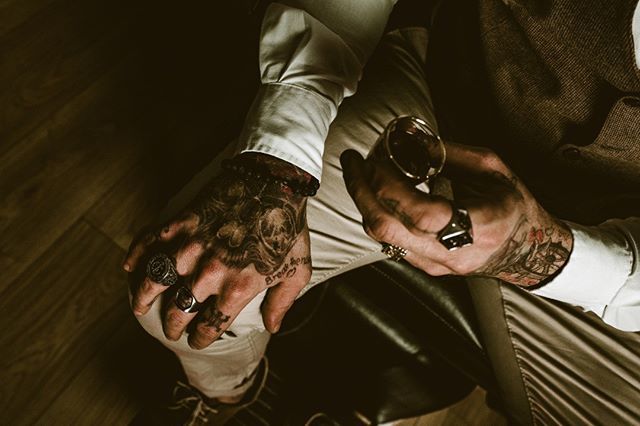 ''Break the rules''
.
.
.
#photography
#photoshoot
#photo
#photooftheday
#picoftheday
#breaktherules
#followyourdreams
#magiclens
#catchyourdreams
#photographer
#arieta_photography
#tattoo
#barbersoul_
#barber
#barberlife http://bit.ly/2AUXNzb