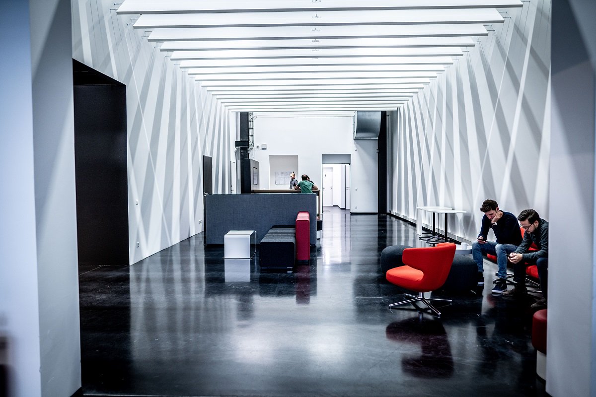 Great ideas don't just come from the desk. Our office in #Ludwigsburg offers plenty of opportunities for quick brainstorming sessions and quiet corners to reflect our journey. Learn more: http://www.porsche.digital