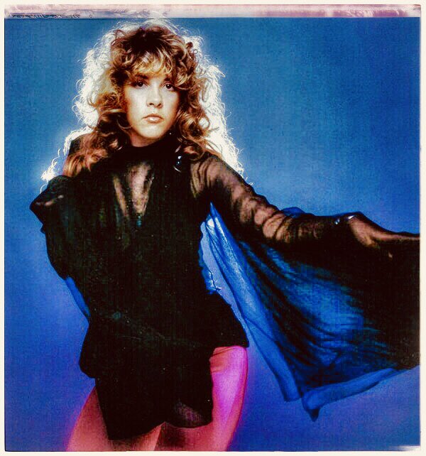 Sex Symbol
#StevieNicks #FleetwoodMac #beautiful #vintage #70s #80s #follow #ChristineMcVie