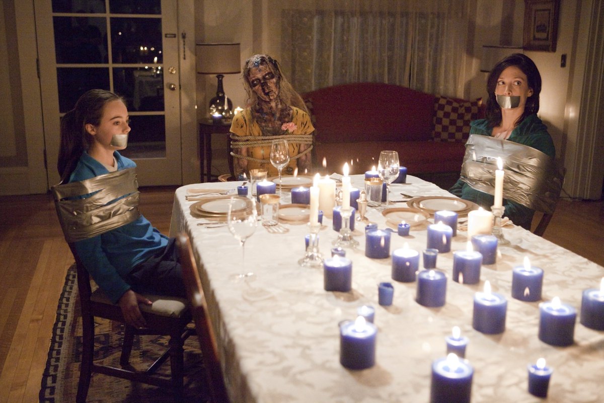 "Oh don't worry, this is just a ritual we do before we eat" #CriminalMinds