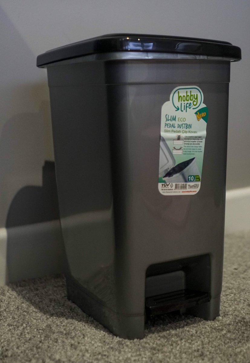 storageboxuk's tweet image. Slim and stylish! Thats what our pedal bins are. They can hold up to 10 litres of waste which makes it perfect for any room in the house or work place!🤩

#plasticstorageboxes #plastic #storage #box #kitchen #bathroom #home #tidy #storing #clean #homess #boxes #storagebox