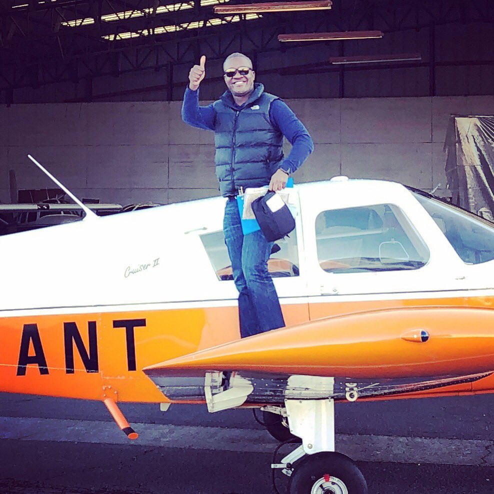 AirNavTrading's tweet photo. Great to see one of our students Kudzi,  who is currently doing his #boeing737 #typerating for his first airline job-He only gave up his desk job a few months ago! And did all the studying part time! #airlinepilot #modularpilot #flyingschool #aviationschool #learntofly https://t.co/u44xNm8yL8