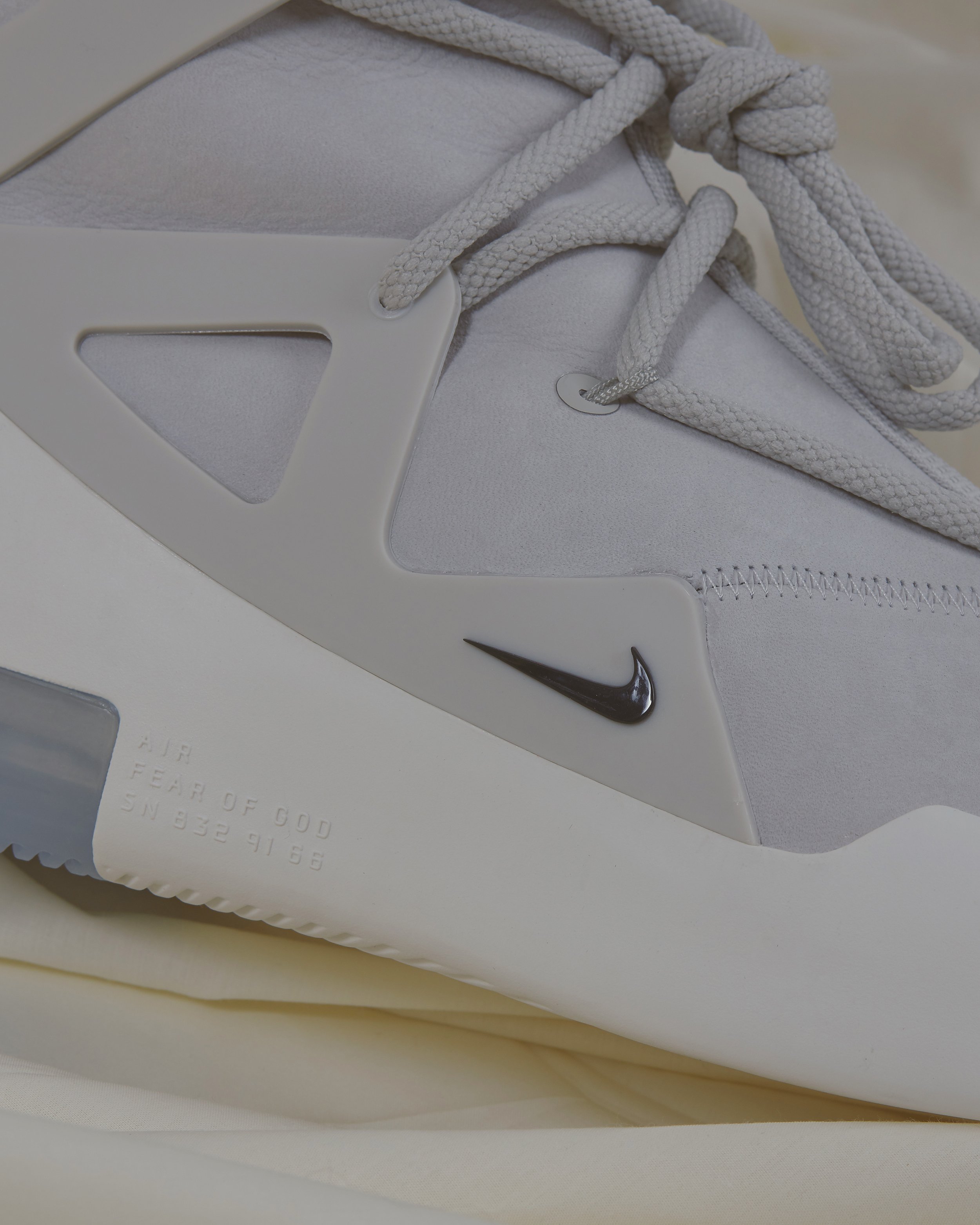Air fear of god 1 light bone raffle top
