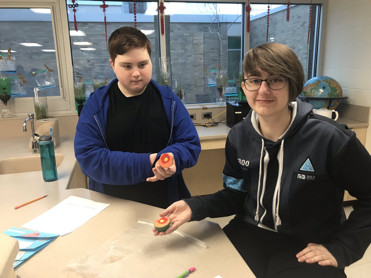 jgschlenkert's tweet photo. 8th grade scientists build 3D models of the layers of the Earth! @PagePanthers @PageSciDept #Wearelamphere https://t.co/qdFjh4hnZW