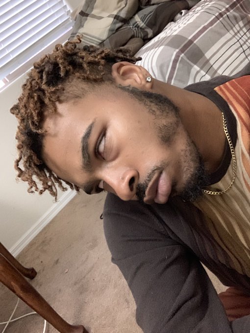 Watch ZER0°'s leaked NSFW photo on TwXstars