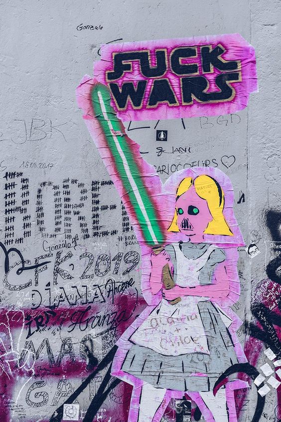 DreamtoursC's tweet photo. EAST SIDE GALLERY
1,3 km long remnant of the Berlin Wall offers plenty of awe-inspiring paintings from many famous artits. It´s probably the largest and longest-lasting open air gallery in the world (wiki sais)
In this gallery you don't have to pay! 🤙😜
#pinterestpictures https://t.co/BYRFGZBOI0