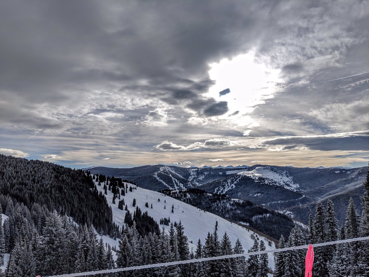 Got travel plans this #MLKWeekend? How can <a href="/GoTripHero/">TripHero</a> help? 
#ski #skiing #snowboard #snowboarding #colorado #snowyday #mountains