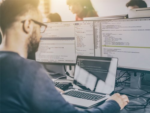 euvtechnology's tweet photo. Have a peek on our new article about #Android #Refactoring #mobilefirst #evtech #developers #Engineering https://t.co/Rec6AAdFDu https://t.co/EtFsFgvCph