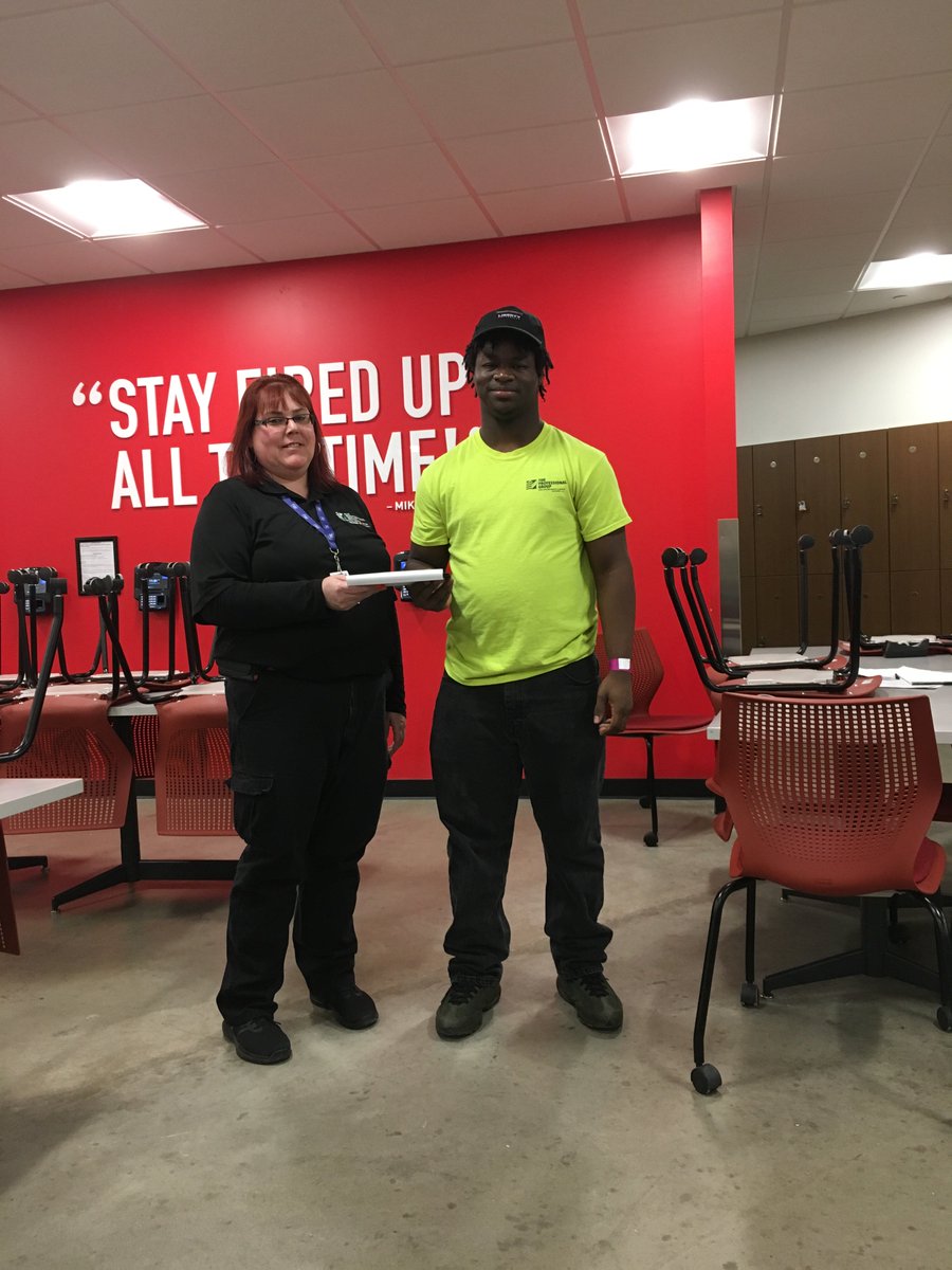 TheProfGroup's tweet photo. A Pro at LCA found a ring, a man came back hoping someone found it. He was grateful to get it back before being deployed. This cleaner defines a TPG PROfessional!

#TPG #theprofgroup #integrity #military #thankyouforyourservice #PROfessional #honesty #appreciated #detroit #LCA https://t.co/OoCNhLgGSO