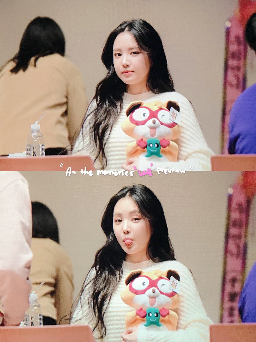 apink234's tweet photo. 190118 #응응 동작 팬사인회 preview
#Apink #에이핑크 #손나은 #나은 
@Apinksne

그래, 우리 오래보자 :-)

#1위한것보다_더_행복한_하루였어요 ❤
#그렇게_쳐다보면_더쿠_죽어요 😭 
#브이요뎡님의_야심찬_✌ 
#덕분에_행복했어 👋 https://t.co/iP5wCqBL36