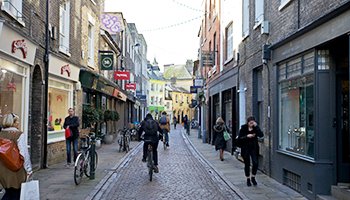 CambAhead's tweet photo. #CamClusterMap is a #bigdata, free-to-access online resource highlighting the #cluster of #businesses located within 20 miles of #Cambridge, UK &amp; shows the vibrancy of the #Cambridgecluster. Find it here: https://t.co/YORxLjCTVk 
#data #CambridgePhenomenon https://t.co/tTYFmqDp3A