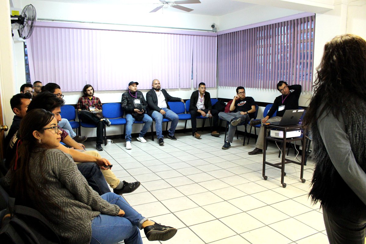 Ayer comenzó nuestro 1er Taller de Masculinidades Positivas, en el que afortunadamente el cupo ya está lleno. Sin embargo, este sábado comenzará otro grupo. El horario será de 9 am a 1 pm, y te puedes registrar al 3030 4716 o 3030 4717.
