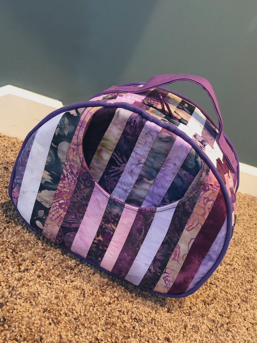 KkmberlyW's tweet image. This is what happens when quilters make bags. #kimsquiltingcorner