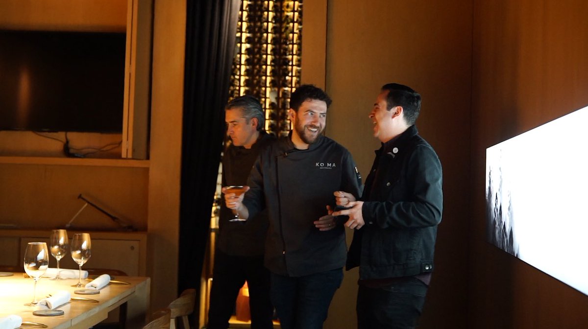 richieofarrill_'s tweet photo. Esta semana Ñam Ñam se puso muy fancy pues tuvimos el placer de estar con @mikelonso y @gerardbellver para probar su alta cocina y conocer su trayectoria. La experiencia fue una joya así que espero lo disfruten y le den RT con mucho amor y antojo 😛.

👉🏻 https://t.co/24632ge1LF https://t.co/cypSqrQoYn