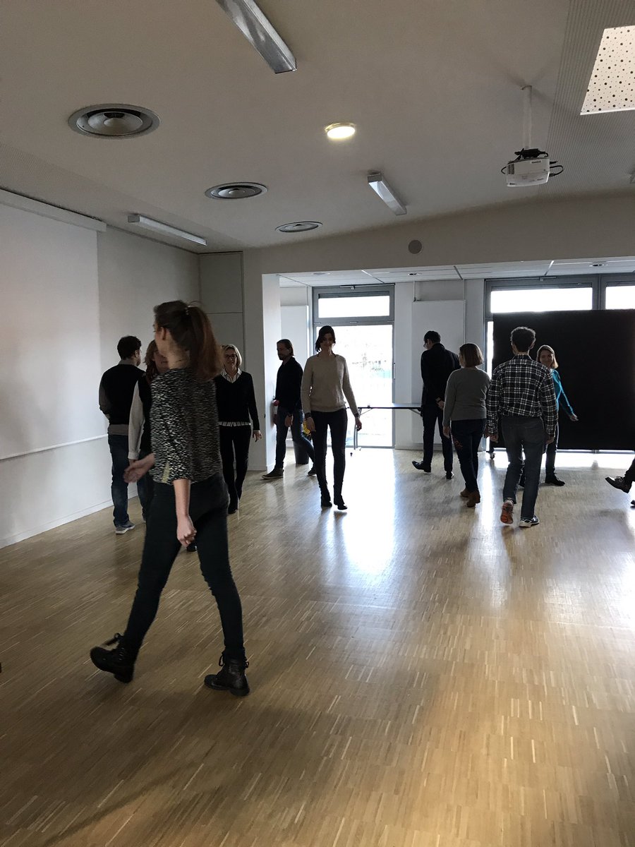 masse_guepratte's tweet photo. 4e J du #travailcollectif par atelier de l’@eduscol_edmus @acstrasbourg #intelligencecollective le corps dans les apprentissages #tâchecomplexe #innovation #différenciation #exigeance #rigueur #persévérance #art #projetmusical #planchoral @jmblanquer @sophiebejean https://t.co/qbUaV6exFk