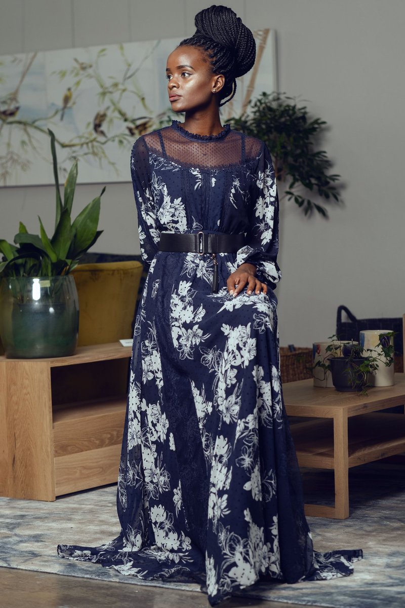 missmelaninsa's tweet photo. All i seek is already within me. I am strong. I am greatful. I am happy. #FridayFeeling #fowardfriday #FridayThoughts #FridayMotivation #missmelaninsa #OrigiNation #modelnotes #goddiscovered #veganmodel #modelzone #modelling #africanmodel #southafricanmodels # https://t.co/W0nYB1KROH
