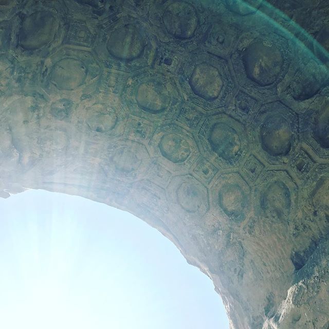 StudioOvervelde's tweet photo. #Octagonal ceiling at cave city #Uplistsikhe in #Georgia 🇬🇪 600 BC https://t.co/2v7g4GnNoI https://t.co/MIZ6m18fsF