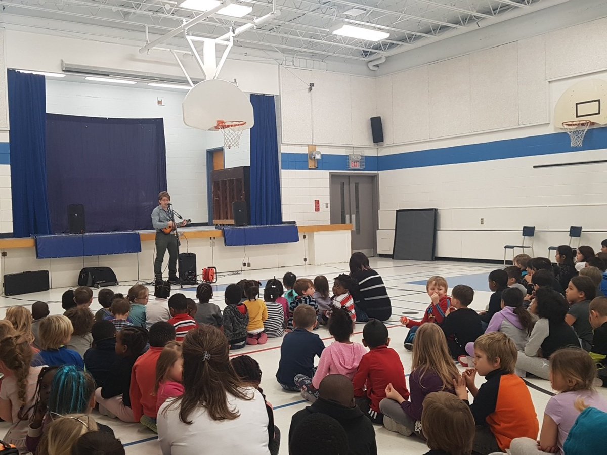 mmeangelel's tweet photo. What a beautiful way to end the week! A ukelele presentation by Spencer 🎶🎵 https://t.co/SSPFmjaooG