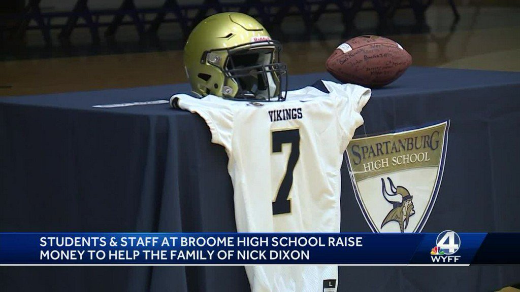 WYFF News 4 (@wyffnews4) on Twitter photo 18/01/2019 15:46:11 Rival high school raises money for Upstate student's family bit.ly/2TXJqBl Rival high school raises money for Upstate student's family bit.ly/2TXJqBl