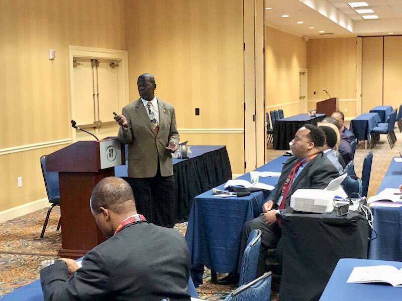 Commissioner Singleton presenting at the South Carolina Association of Black School Educators. 📚 🍎