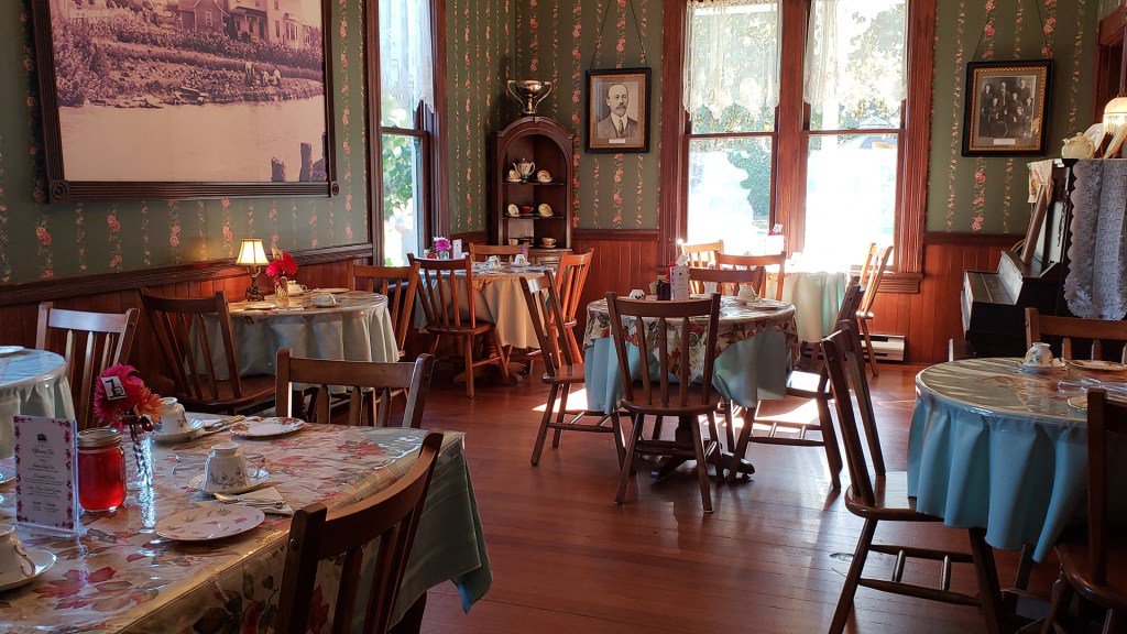 London Heritage Farm will re-open on February 2nd, 2019 londonheritagefarm.ca/news/?p=6398