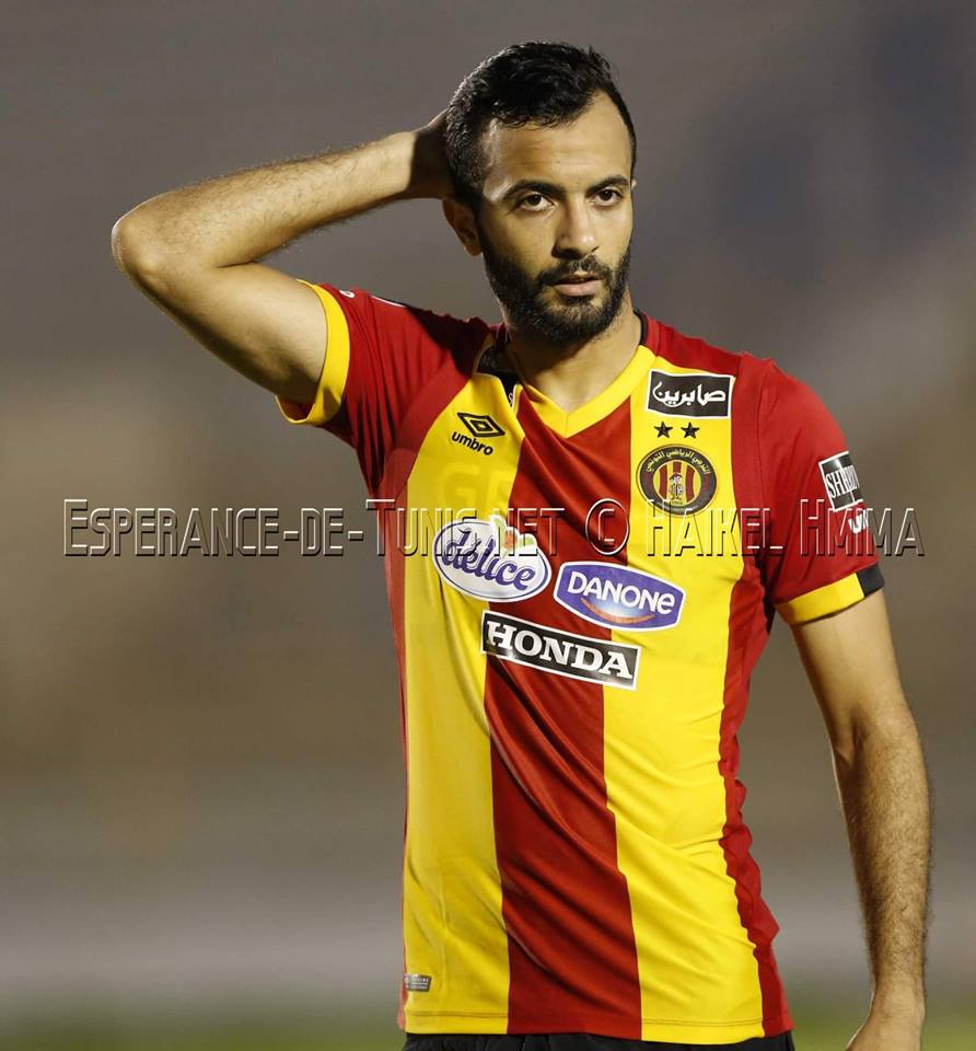 EsperanceSTunis's tweet photo. Une bonne première pour Elhouni
Un match tranquille et une victoire facile
Un arbitrage assez correct mais qui a omis de siffler un peno + hors jeu imaginaire
Khenissi retrouve le chemin des filets après son dernier but face à Al Ahly en septembre 2017
#TotalCAFCL #ESTFCP https://t.co/Ho7IFTPJ1x