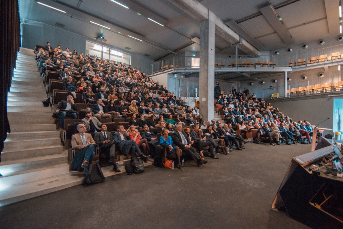 Yoann_Joubert's tweet photo. La grande famille @realites était réunie, hier, pour 1 cérémonie des vœux. Magnifique moment de partage pour ns retrouver autour de ns valeurs &amp; engager 2019 du bon pied. Les défis sont nombreux, nul doute que ns les réussirons avec l’engagement et la passion qui ns caractérisent https://t.co/KPY6VWoeHs