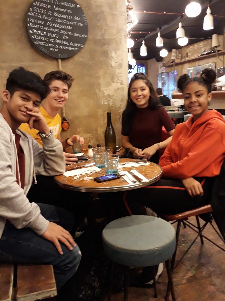 On vous souhaite à tous un bon week-end, profitez bien 😘