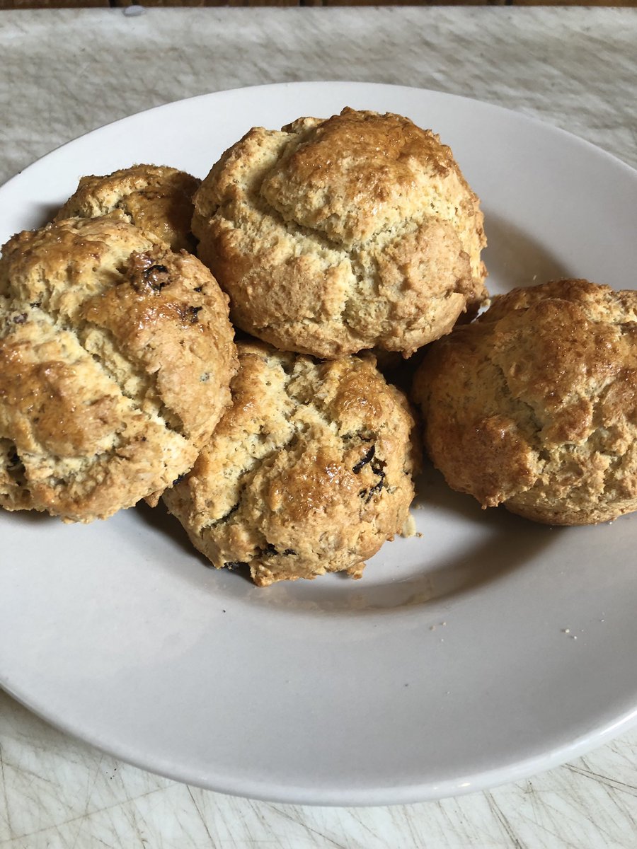 LennyRosenberg's tweet photo. #LennyRosenberg #MarmaladeCafe #santamonica #Serving #GlutenFree #Scones & #Pasta #Scrumptious #Order #Holiday #New #Bakery #ShowCase #Almond
#LARSrestaurantflips #TVshows #Travelogue #Foodies #Adventures #Travel #Eat #Discover #Leaders #Restaurant #Design #Eeeeeats #Foodie https://t.co/oQTOWmEWen