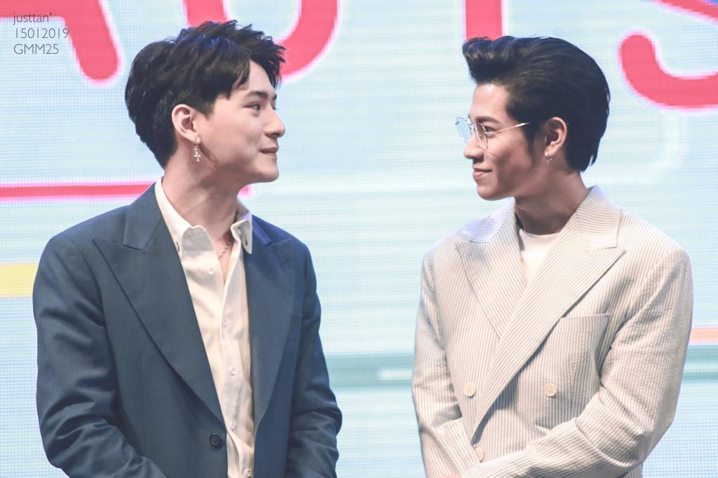 balala_ba's tweet photo. @eiikleaw #EiiKLEAW #KristPerawat #SingtoPrachaya #ทีมพีรญา #ดาราแลนด์
🦁❤🐢 Singto Krist💕
cr: logo https://t.co/UZUK4MZkwV